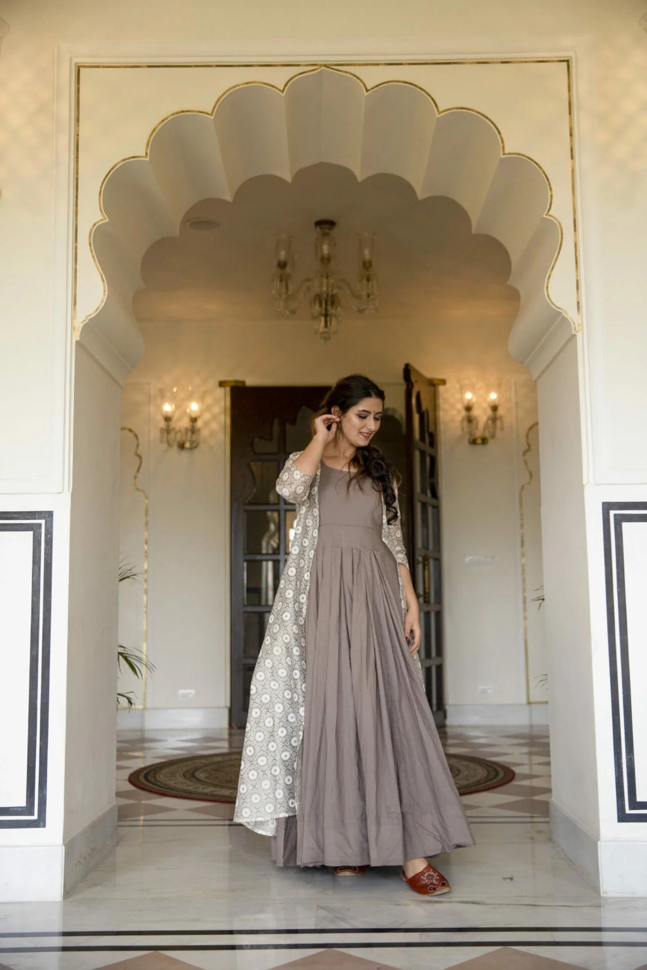 ADVIKA INNER WITH SHRUG SETADVIKA INNER WITH SHRUG SET