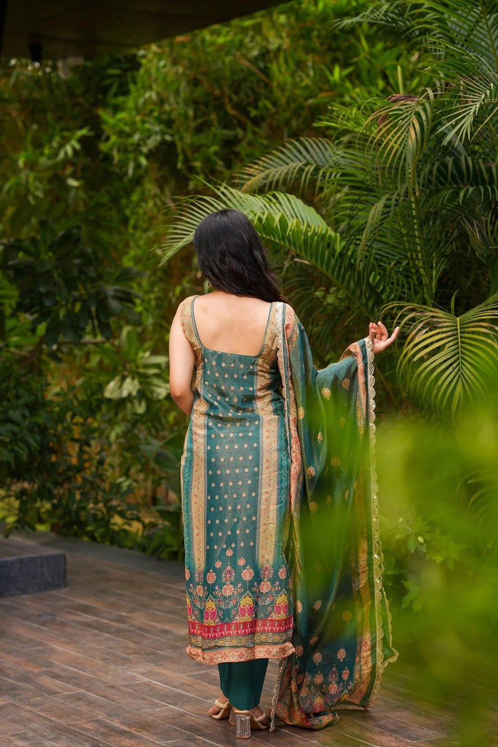 Tealya Cosmos Kurta Set