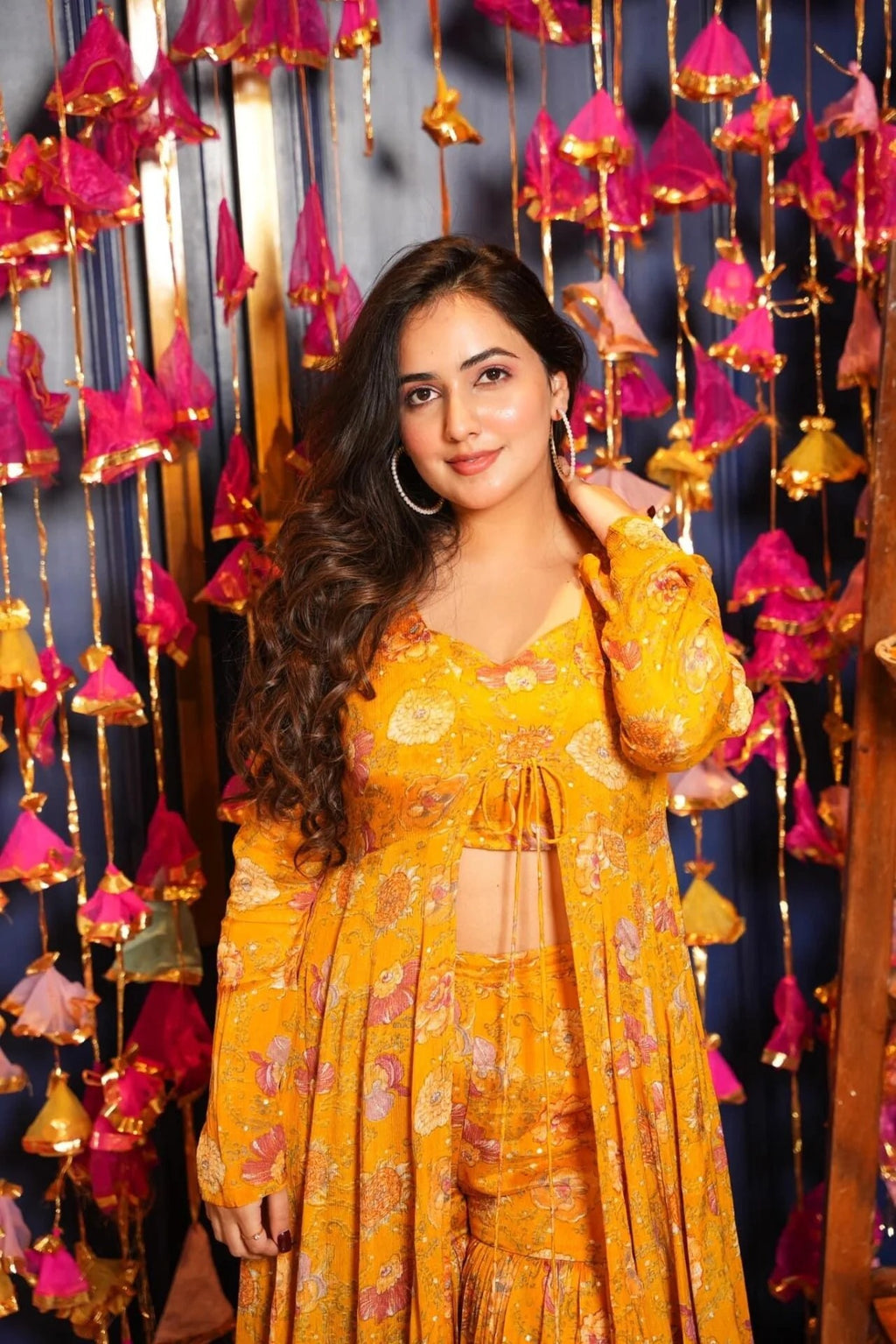 Nadira chinon shrug set