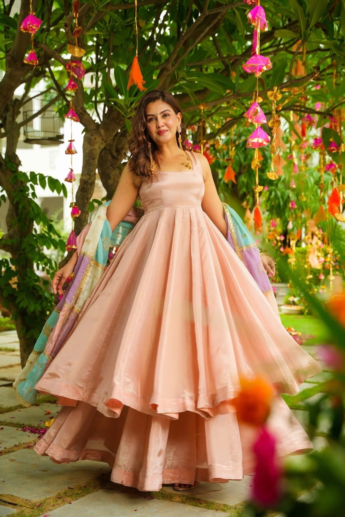 Gulnaar Aura Cosmos Suit Set