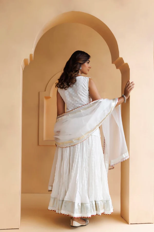 White Cotton Skirt Set With Hand Embroidery & Organza Dupatta