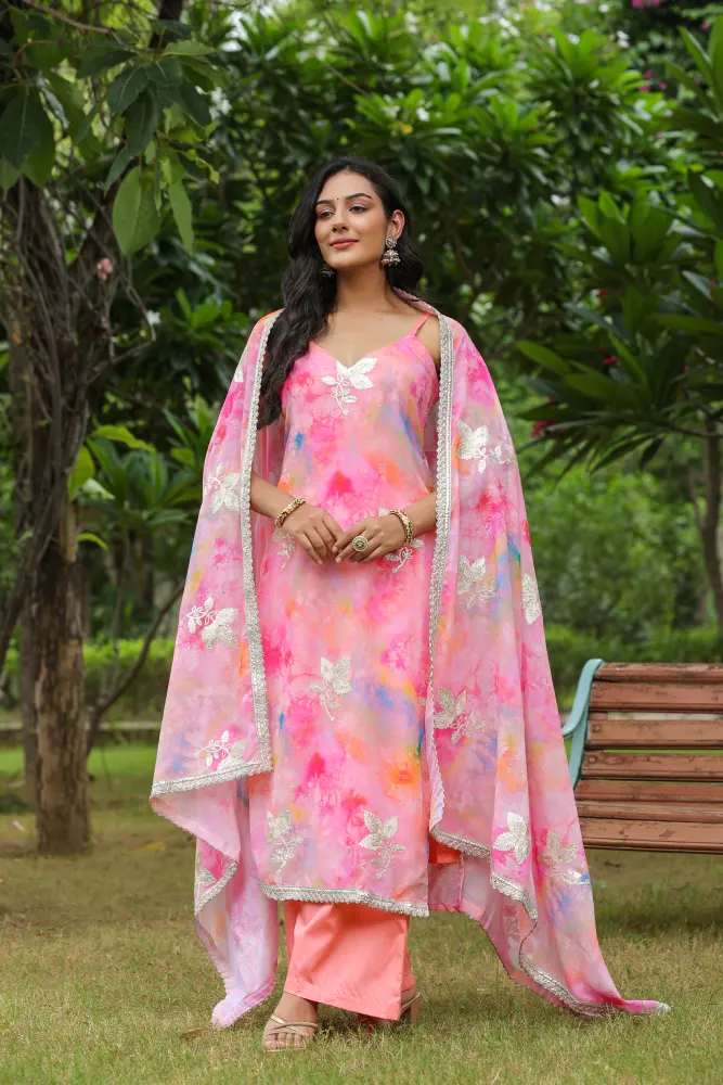 Pink Georgette Floral Embroidered Kurta Pant Set of 3