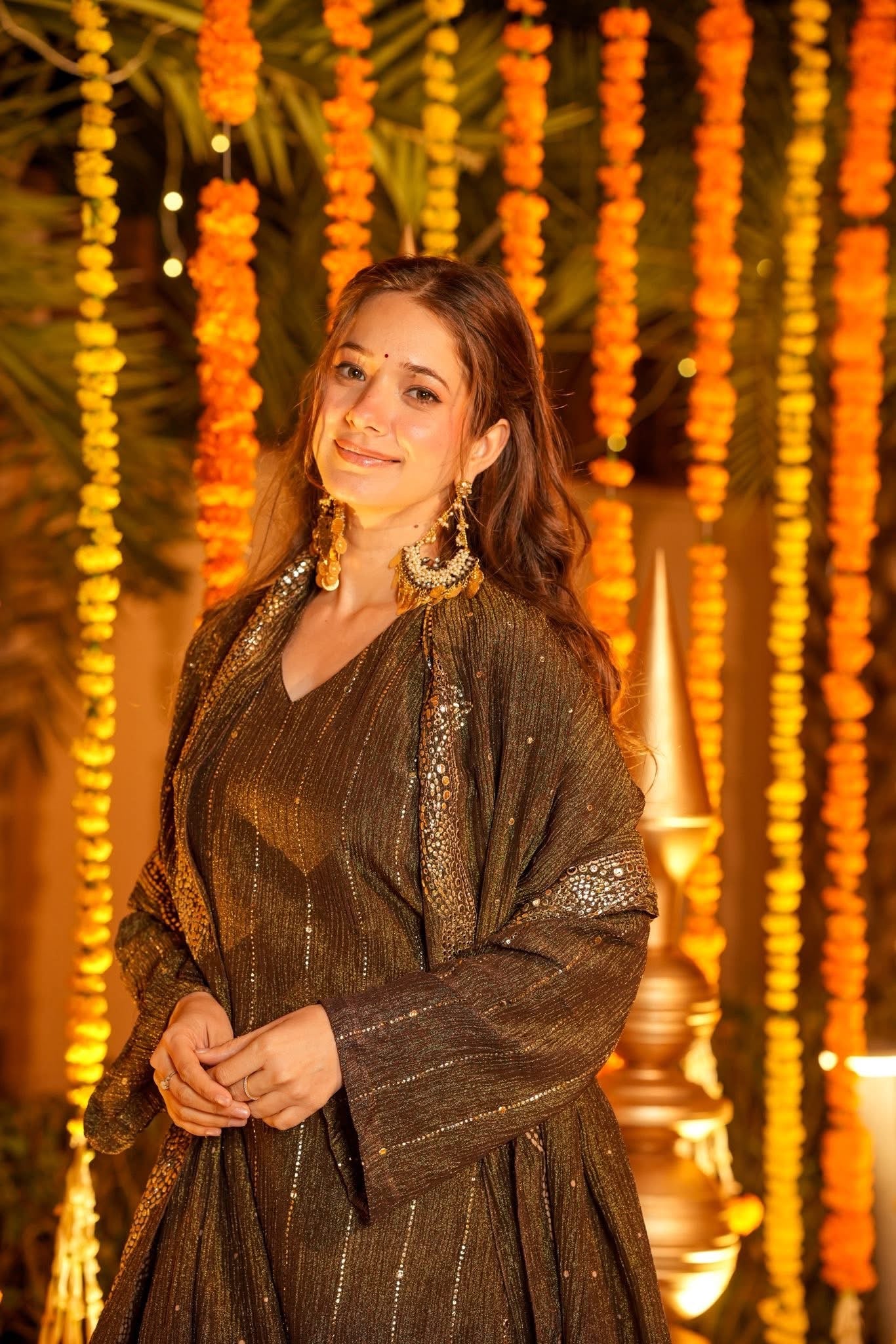 Slitstone Crushed Cosmos Wedding Kurta Set